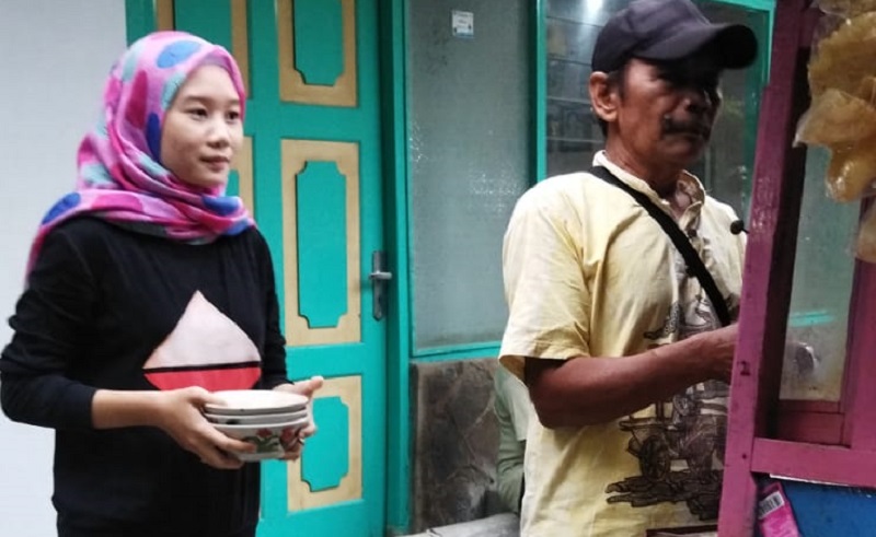 Kisah Anak Penjual Bakso Keliling di Surabaya Lolos Jadi PNS Kejaksaan