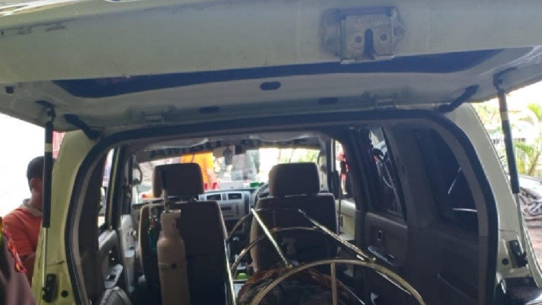 Tabrak Pembatas Jalan dan Tiang Papan Reklame di Flyover Kranji, Pengendara Moge Tewas