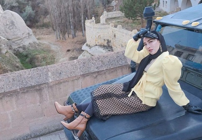 6 Gaya OOTD Liburan Mewah dan Kasual ala Shandy Purnamasari Si Crazy Rich Malang