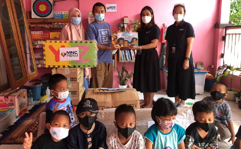 MNC Peduli Salurkan Bantuan ke Rumah Baca Cileungsi Bogor untuk Dongkrak Minat Baca Anak