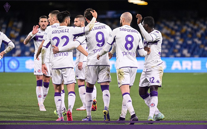 Hasil Napoli Vs Fiorentina: Diwarnai 3 Kartu Merah, La Viola Libas Partenopei 5-2