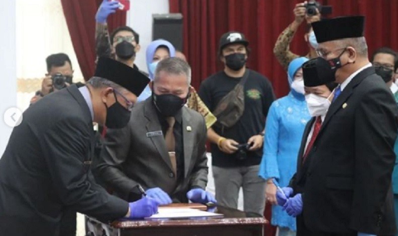 Kepala Dinas Kesehatan Kalbar Harisson Dilantik Jadi Sekda