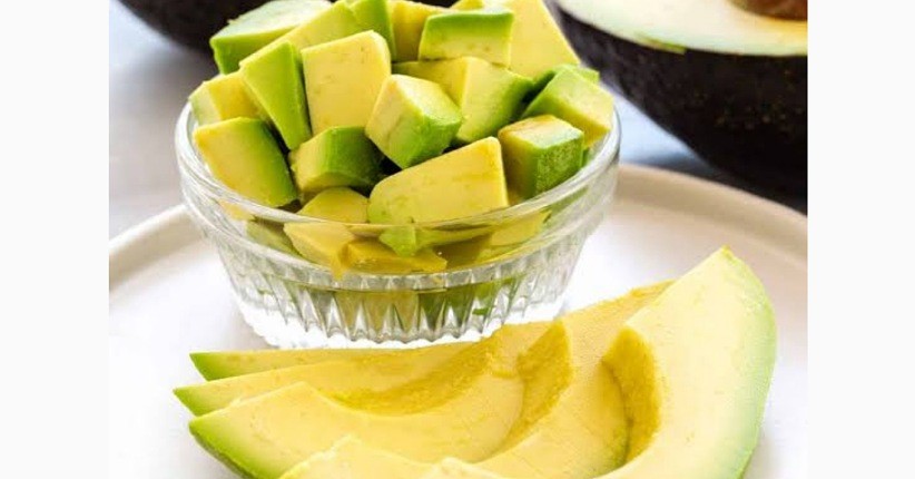 Selain Enak Dibuat Jus, Tomat dan Alpukat Ternyata Bisa Bikin Kulit Halus