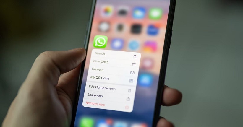 WhatsApp Siapkan Fitur Baru di iOS, Pengguna Bisa Reaksi Pesan