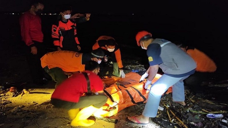 Pemancing Ikan Temukan Mayat di Pantai Pungkruk Jepara 