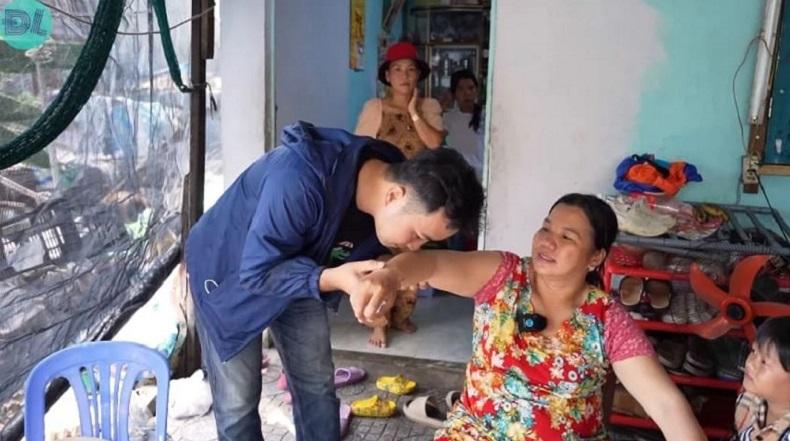 Unik, Tubuh 2 Perempuan Keluarkan Aroma Wangi Bunga saat Kulitnya Digosok