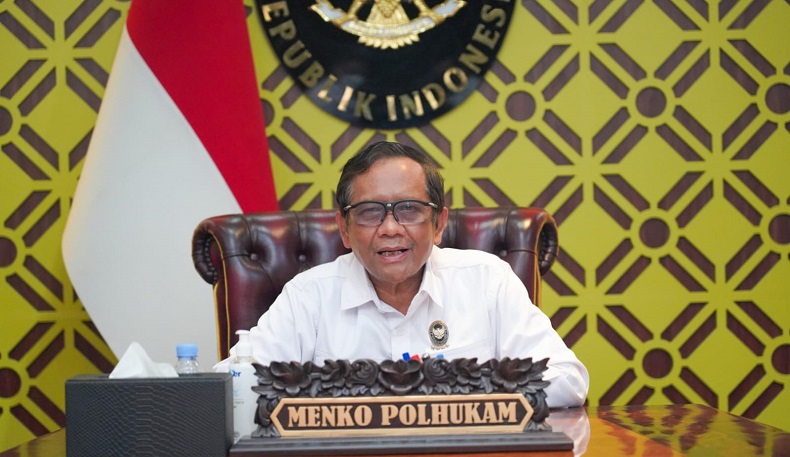 Mahfud Sebut Pendekatan TNI di Papua Lebih Bertahan, Utamakan Keselamatan Warga