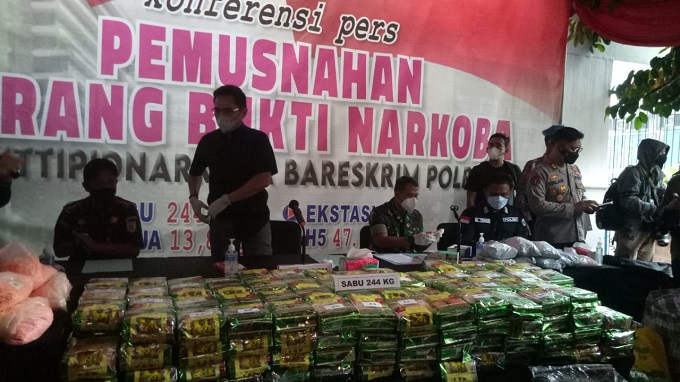 Bareskrim Musnahkan Barang Bukti Narkoba, dari Sabu 244 Kg hingga Ganja 13,8 Kg 