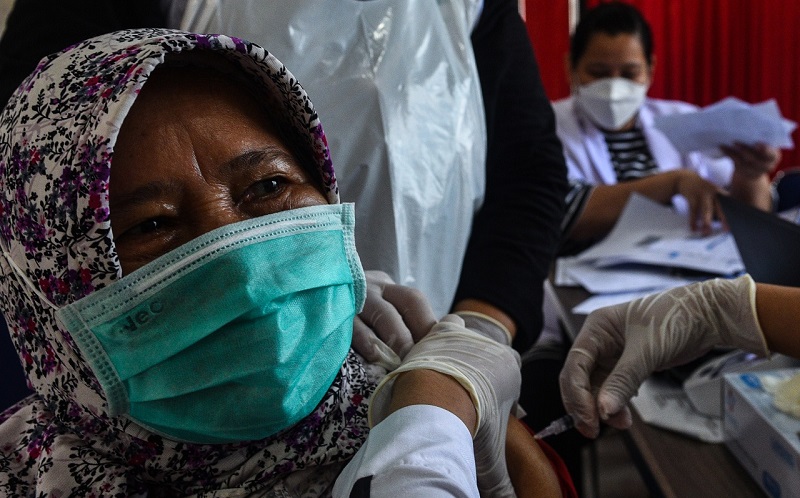 Pemerintah Genjot Vaksinasi Booster Gratis Cegah Lonjakan Omicron, Baca News RCTI+