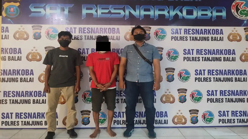 Berusaha Buang Barang Bukti, Pengedar Sabu di Tanjungbalai Ditangkap