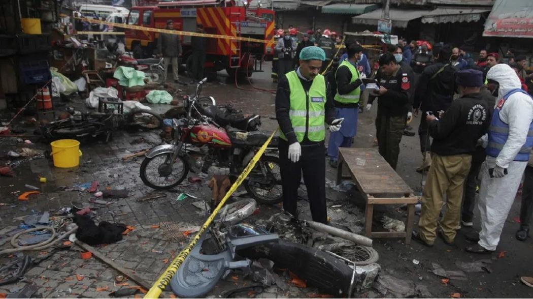 Masjid Dibom saat Salat Tewaskan 19 Orang, Sebagian Besar Polisi