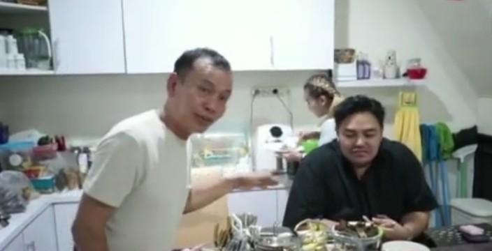 Ayu Ting Ting Diapelin Ivan Gunawan, Ayah Ojak: Kedatangan Calon Mantu