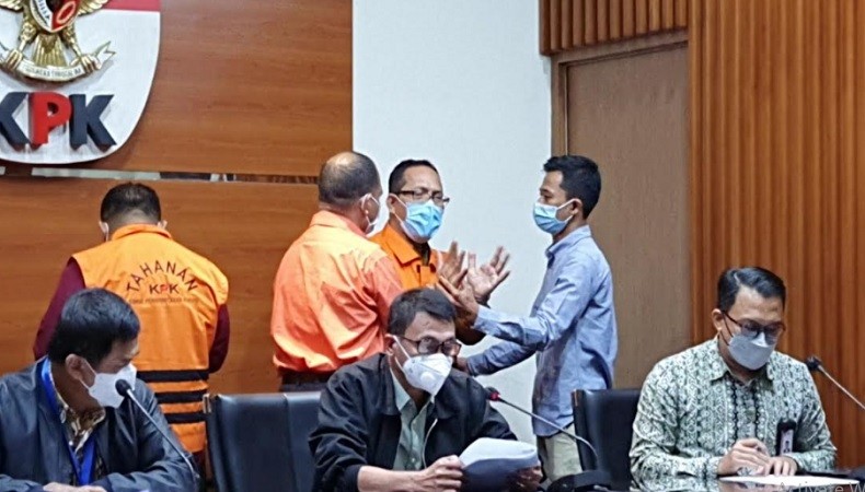 Hakim Itong Isnaeni Teriak saat Konferensi Pers KPK: Ini Hanya Omong Kosong!