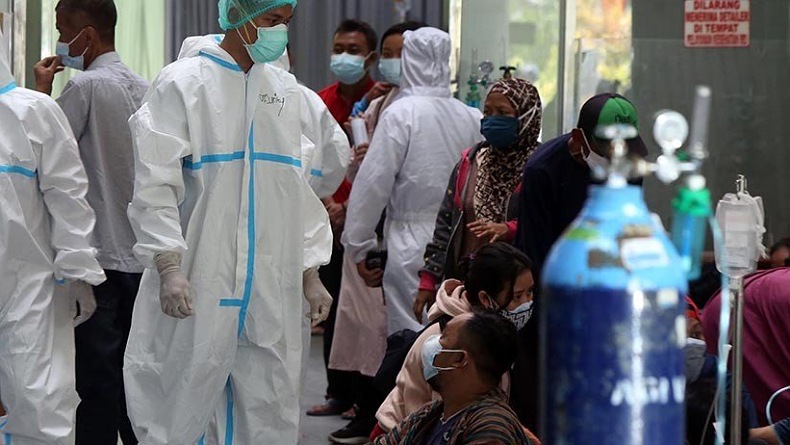 Waspada! Omicron 4 Kali Lebih Menular dari Delta, Pakar: Pakai Masker Hindari Pertemuan