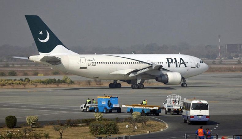 Pilot Tolak Terbangkan Pesawat karena Jam Kerjanya Selesai, Penumpang Ngamuk