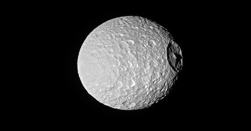 Mengejutkan, Bulan Saturnus yang Sudah Mati Diprediksi Sembunyikan Lautan 