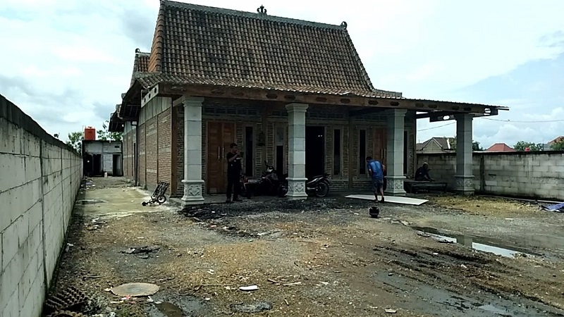 Polisi Gerebek Timbunan 100 Ton Pupuk Bersubsidi di Ngawi, Pemkab: Kami Kecolongan