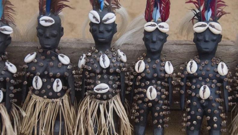 Tradisi Boneka Voodoo Afrika, Bisa Menari Sendiri Tanpa Dikendalikan