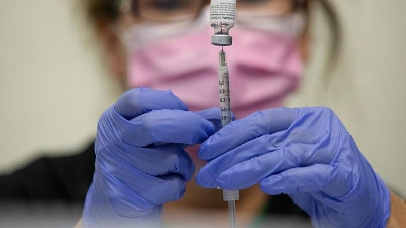 Perhatikan Efek Samping Vaksin Booster Pfizer dan Moderna