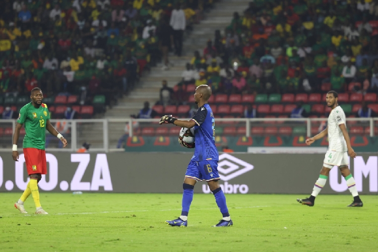 Heroik! Tanpa Kiper, Komoro hanya Kemasukan 2 Gol Lawan Kamerun di Piala Afrika