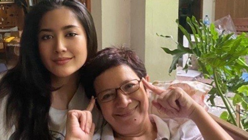 Kabar Duka, Anak Nurul Arifin Maura Magnalia Meninggal Dunia akibat Serangan Jantung