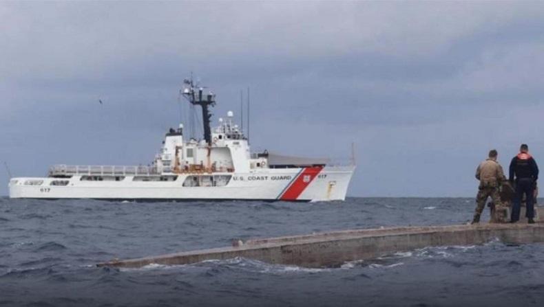 Kapal Terbalik akibat Cuaca Buruk, 1 Penumpang Selamat setelah 3 Hari Terombang-Ambing di Laut