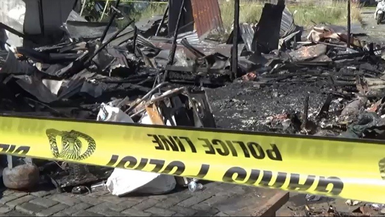 7 Lapak Ludes Terbakar di Terminal Lama Kawasan Pasar Rakyat Turikale