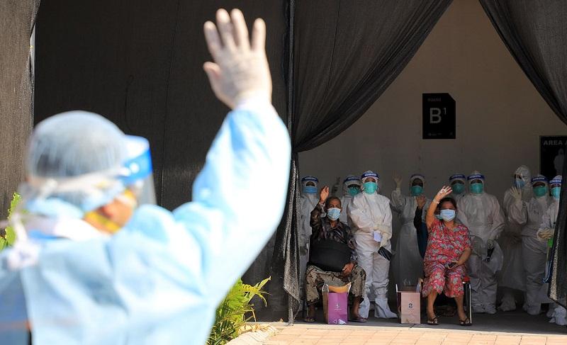 Omicron Gejala Sedang-Berat Serang Lansia dan Anak-Anak, Kebanyakan Belum Vaksin Lengkap