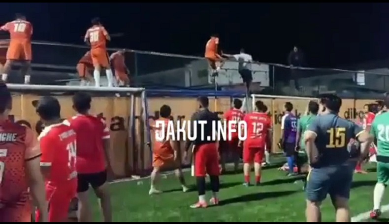 Puluhan Pemain Sepak Bola Rusak Toilet Umum di Muara Angke, 1 Orang Terluka