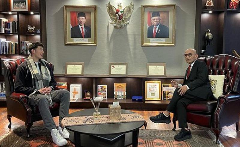 Elkan Baggott Jumpa Dubes RI di London, Ini Isi Obrolan Mereka