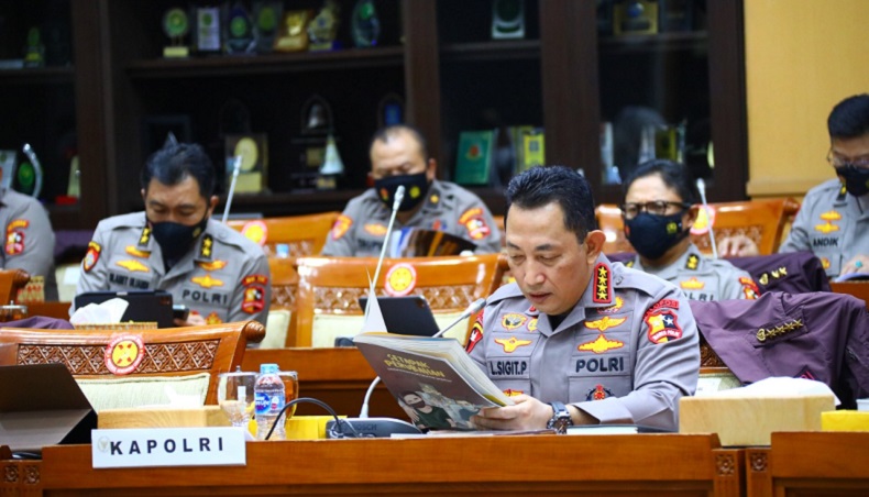 Satu Tahun Kapolri : Setapak Perubahan Wujudkan Pelayanan Masyarakat yang Terbaik 