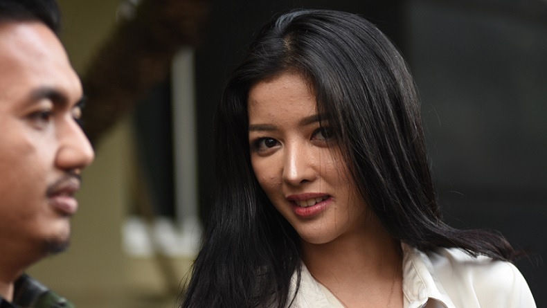 Mantan Pramugari Cantik Ini Akan Dihadirkan di Persidangan soal Dugaan Suap Mantan Pejabat Pajak