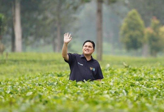 Bisa Edit Foto Jadi ala Poster Film? Erick Thohir Kasih Tantangan Berhadiah Nih
