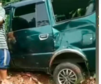 Diduga Rem Blong, Kijang Masuk Jurang di Panjalu Ciamis, 2 Tewas Belasan Luka