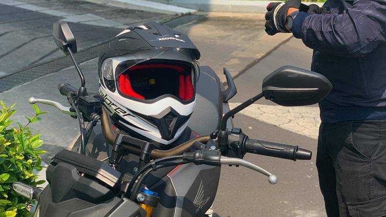 Ini Tips Memilih Helm yang Aman untuk Berkendara dan Keren 