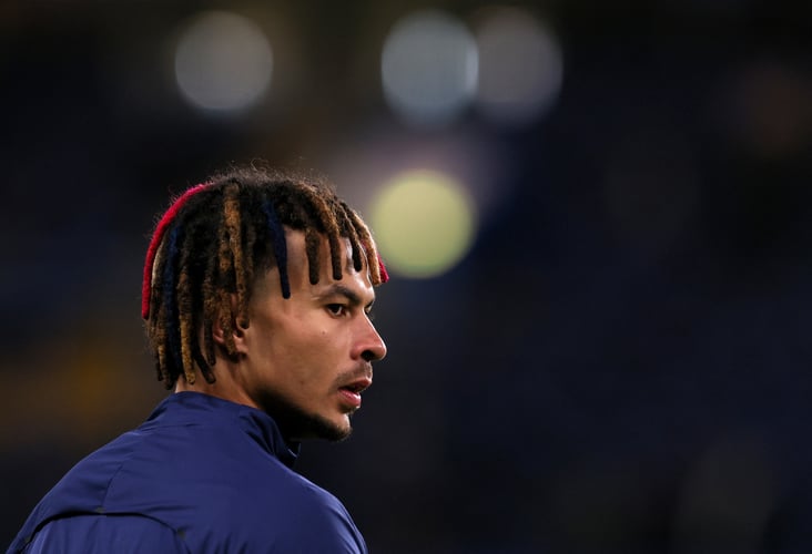 Jarang Tampil di Tottenham, Dele Alli Susul Van de Beek ke Everton