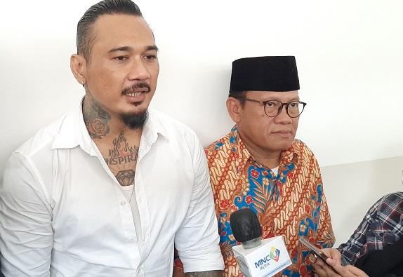 Hadir di Sidang Lanjutan, Jerinx SID Sumringah Usai Adam Deni Ditangkap