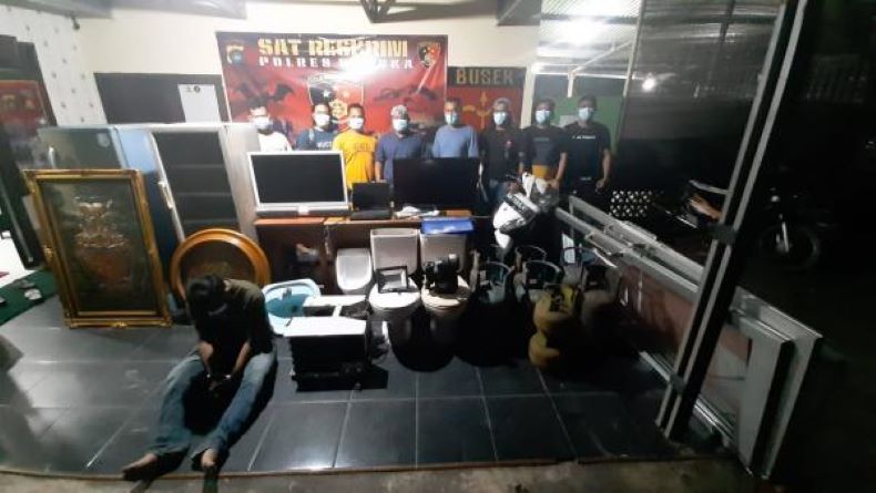 Komplotan Spesialis Pencuri di Rumah Kosong Ditangkap saat Ambil Paket Narkoba 