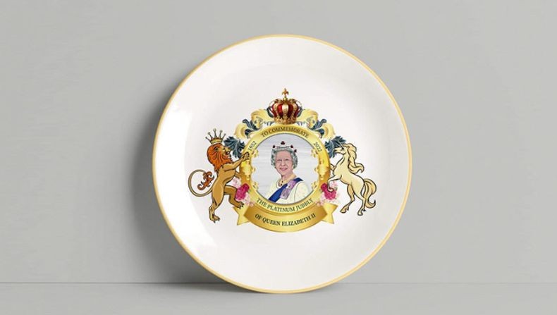 Memalukan, Tulisan di 10.000 Suvenir 70 Tahun Kenaikan Takhta Ratu Elizabeth II Typo