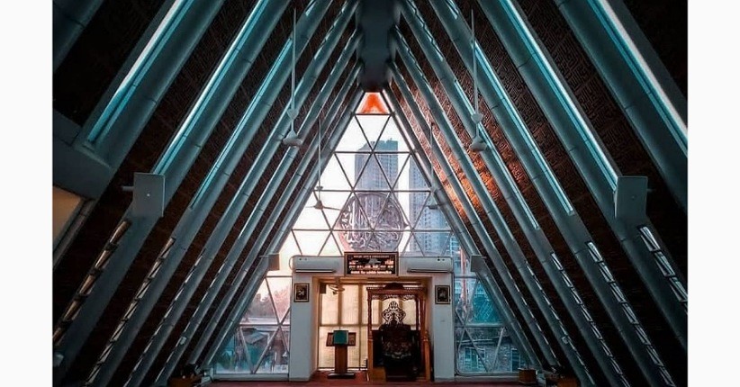 Mengintip Masjid Unik di Jakarta, saat Malam Hari Makin Terlihat Indah