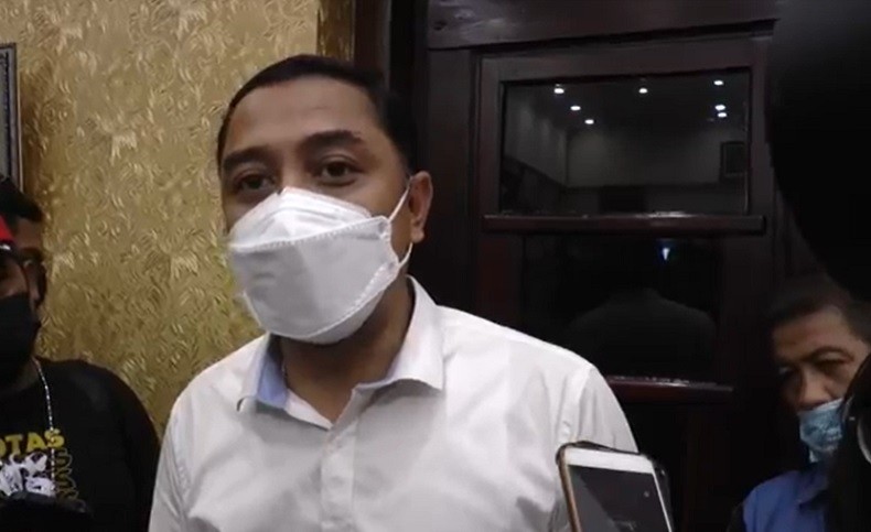Eri Cahyadi Hentikan PTM 100 Persen di Surabaya: Cukup 50 Persen Saja!