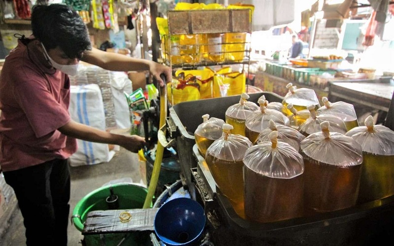  Distribusi Minyak Goreng Murah di Pasar Terlambat, ID Food Ungkap Penyebabnya 