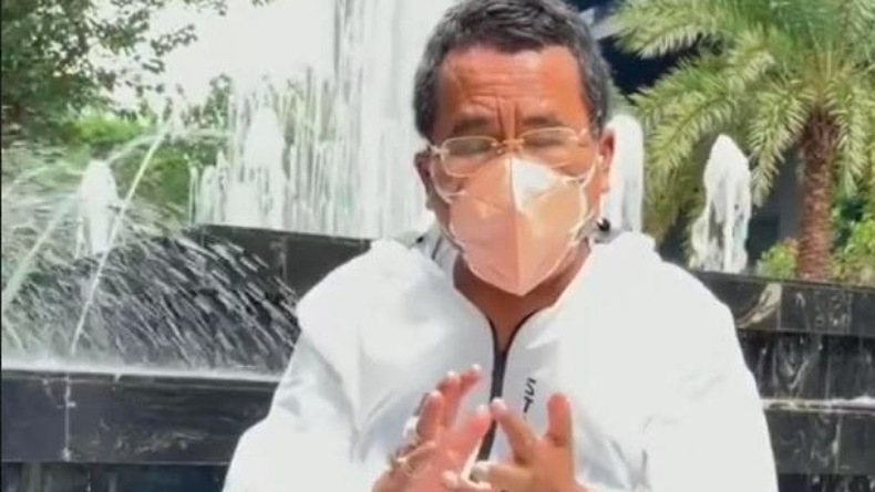 Hotman Paris Tantang Menaker Debat Terbuka Soal Aturan Baru JHT 