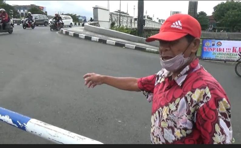 Kesaksian Tukang Becak: Saya Sempat Lihat Pak Ganjar Dibopong ke Pinggir Jalan