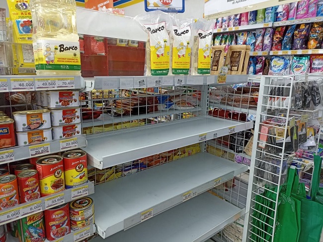  Keliling Ritel Modern Cari Minyak Goreng Murah, Ibu-ibu Bingung Stok Masih Kosong 