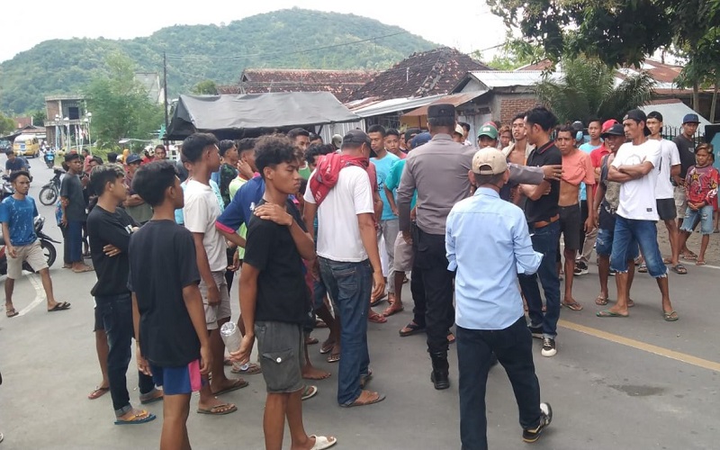Calon Pengantin Pria Kabur, Keluarga Mempelai Perempuan Ngamuk Blokade Jalan