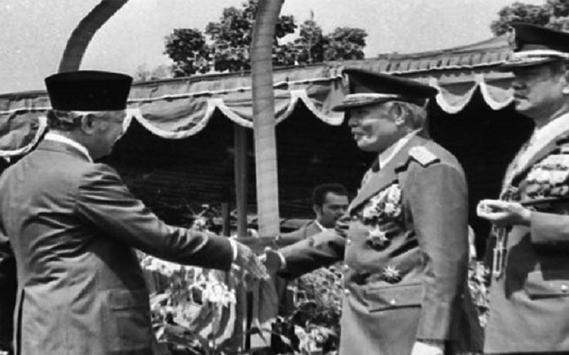 Tak Mempan Diberondong Tembakan, Jenderal AD Berkalung Alquran Emas Ini Lolos dari Maut