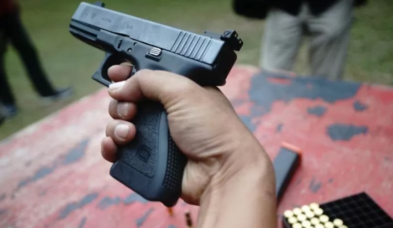Perbedaan Pistol TNI dengan Polisi yang Jarang Diketahui Umum, Pasukan Elite Pakai Apa?