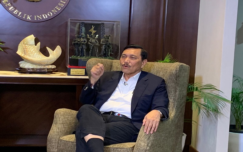 Viral Terima Telepon saat Jokowi Pidato, Luhut: Sudah Izin Presiden