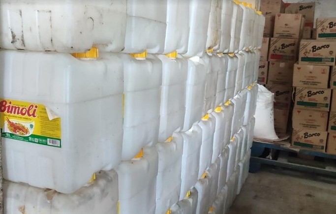 Pedagang Curhat: Sudah Seminggu Tak Dapat Stok Minyak Goreng